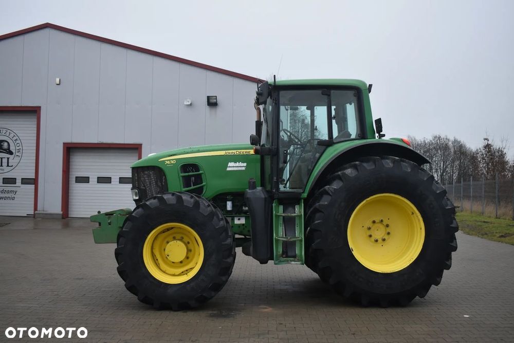 John Deere 7430 - 5
