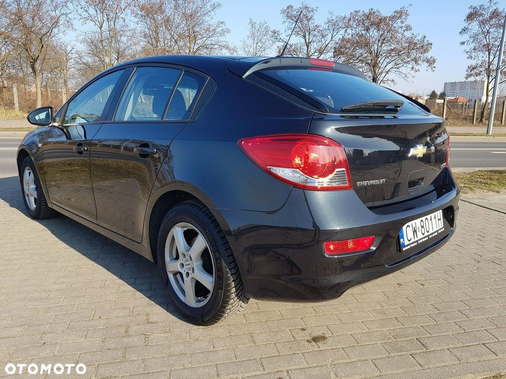 Chevrolet Cruze 1.6 LS - 7