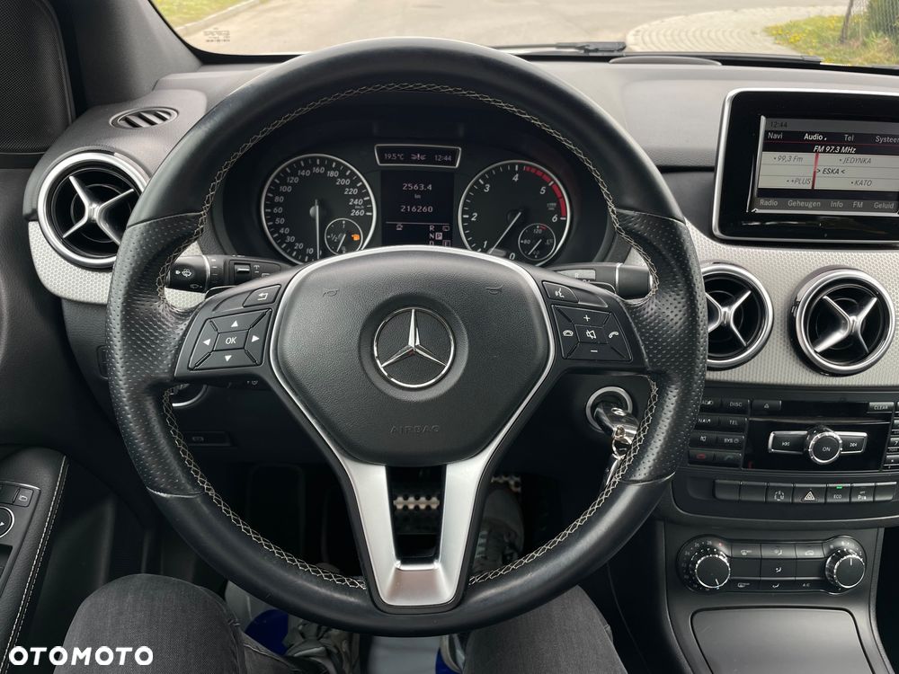 Mercedes-Benz Klasa B 180 CDI (BlueEFFICIENCY) 7G-DCT - 8