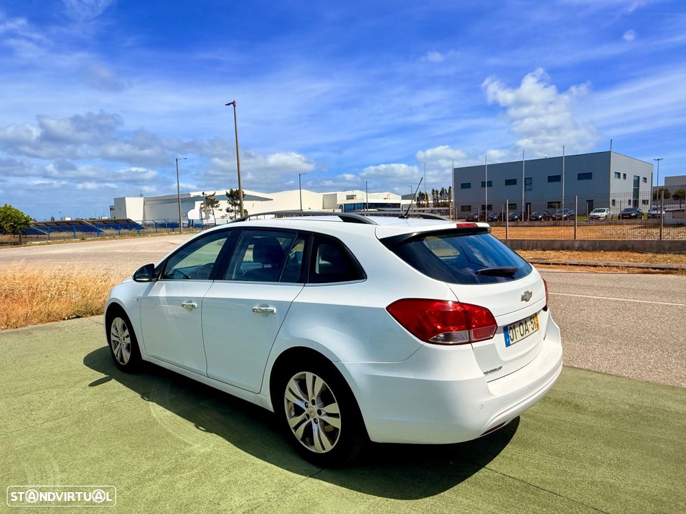 Chevrolet Cruze SW 1.7 VCDi LTZ - 25