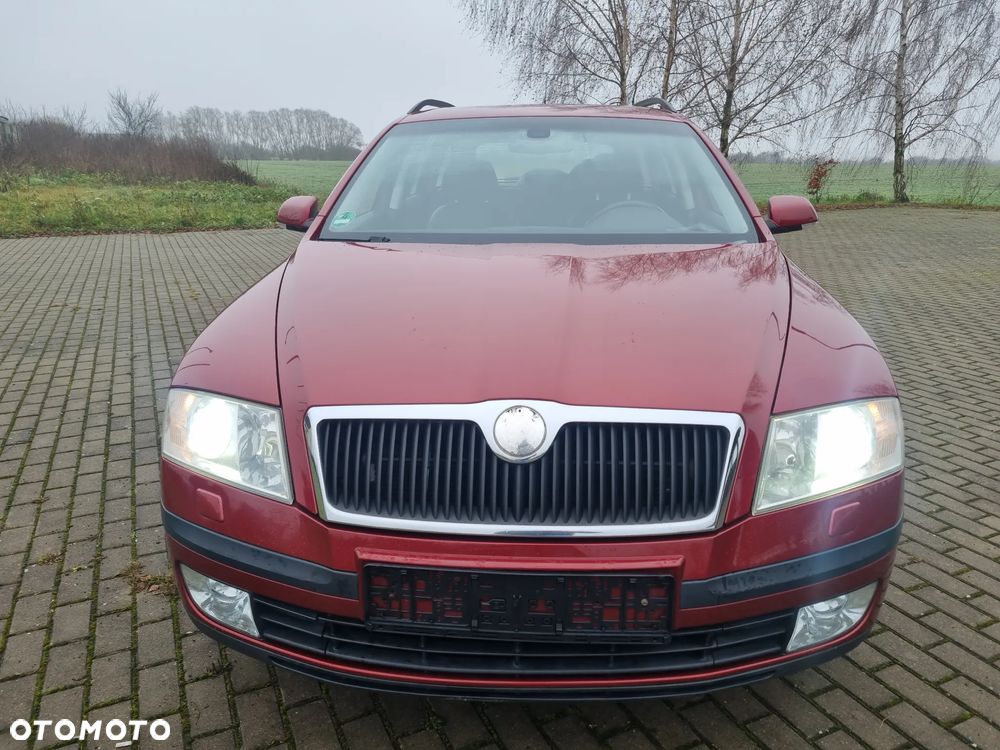 Skoda Octavia 2.0 TDI DPF DSG IMPULS EDITION - 2