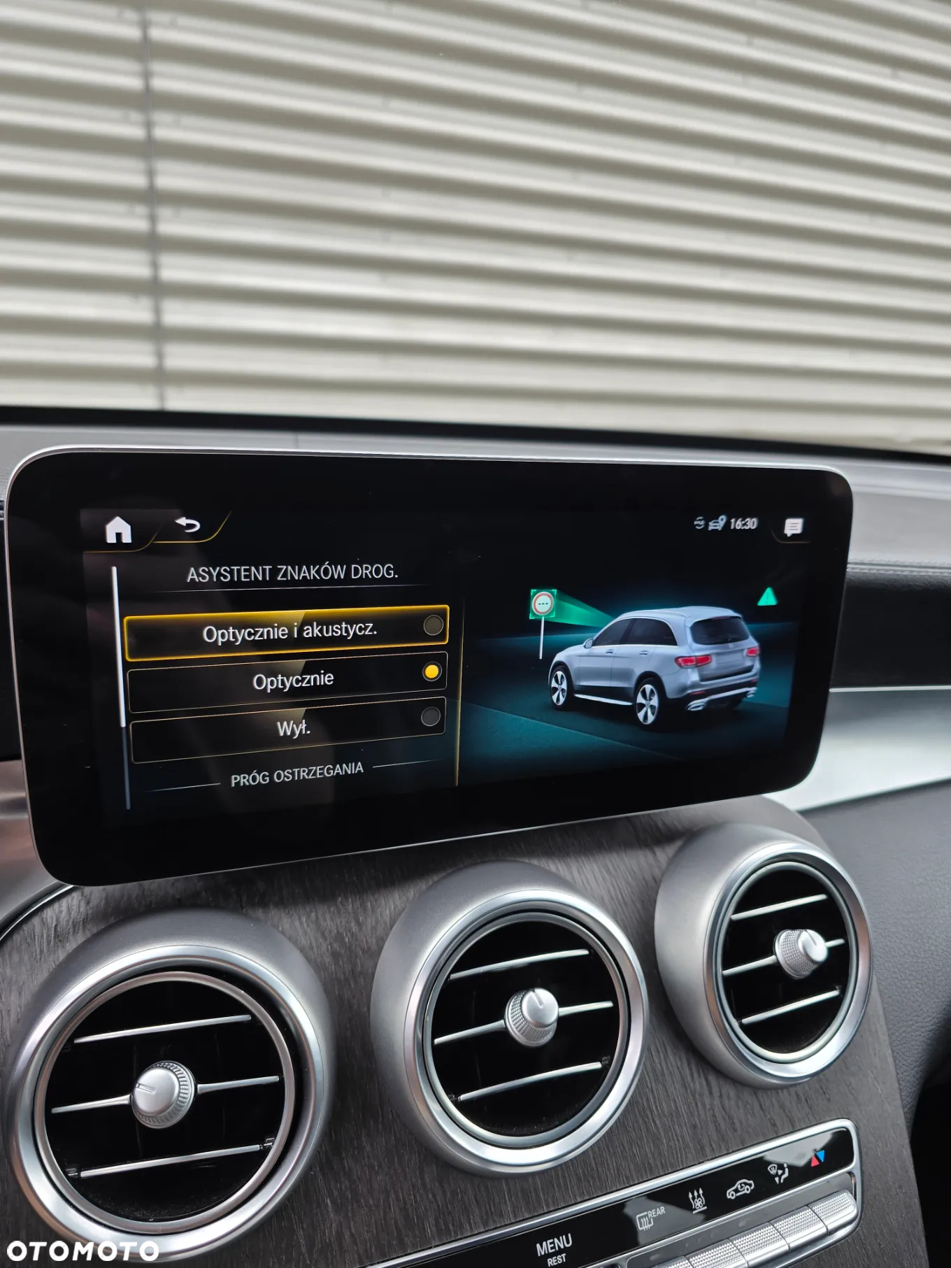 Mercedes-Benz GLC 300 d 4Matic 9G-TRONIC AMG Line - 20