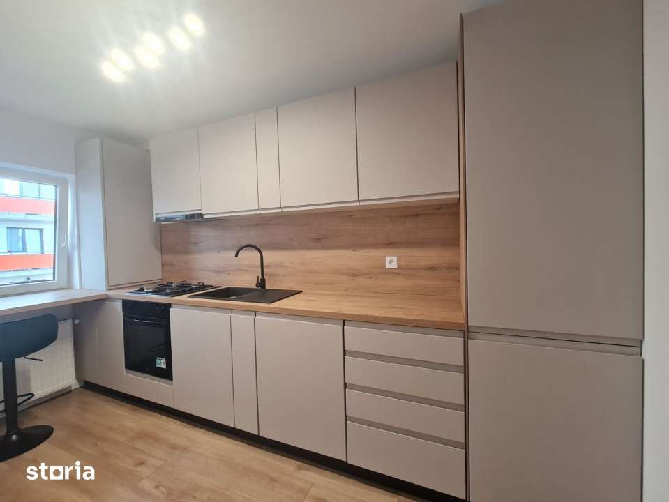 Apartament de 2 camere decomandat, 51 mp, 2 balcoane, zona Terra — fotografia 2