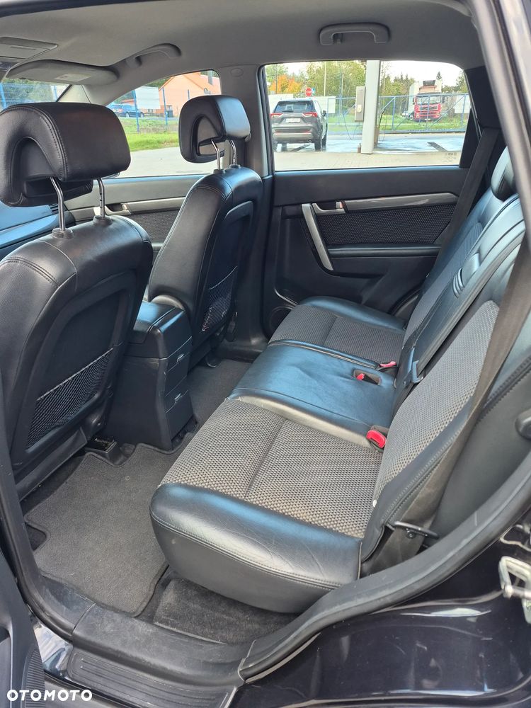 Chevrolet Captiva 2.4 2WD 7 Sitzer LS Family Edition - 9