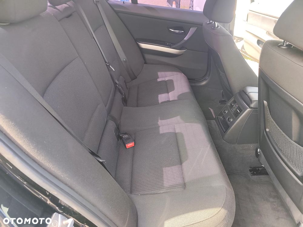 BMW Seria 3 320d - 19