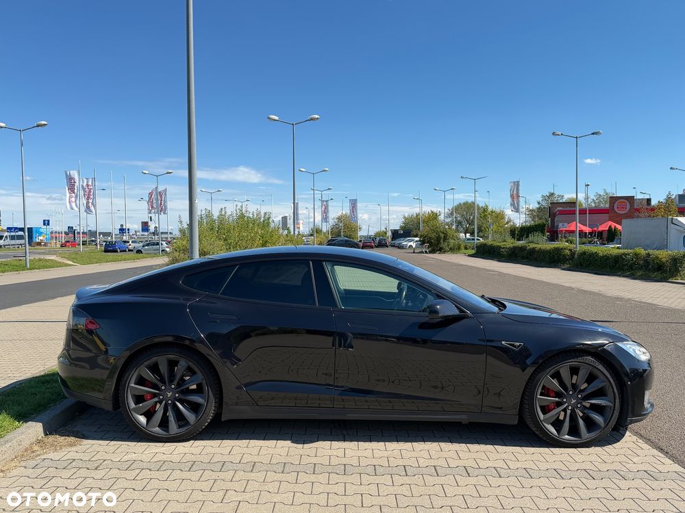 Tesla Model S 70 D - 6