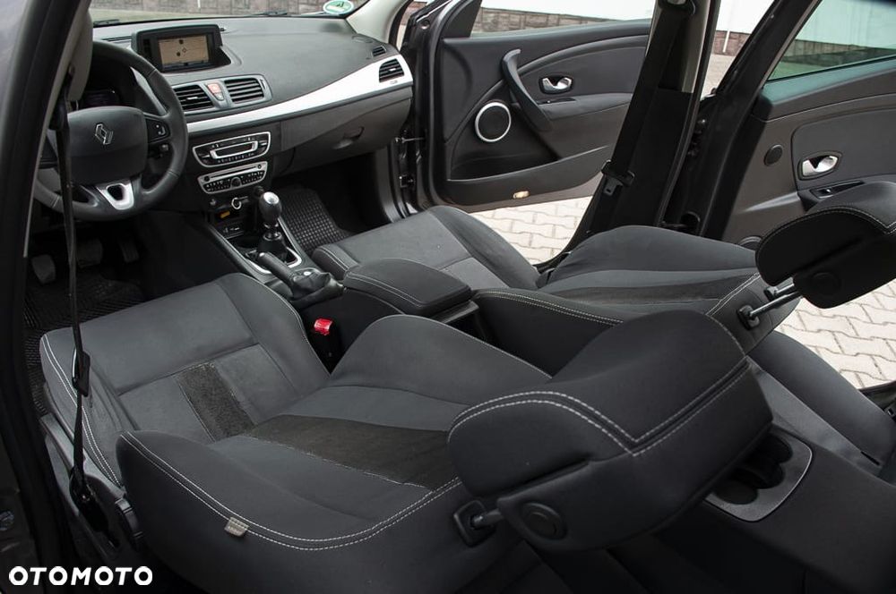 Renault Megane TCe 180 Luxe - 27