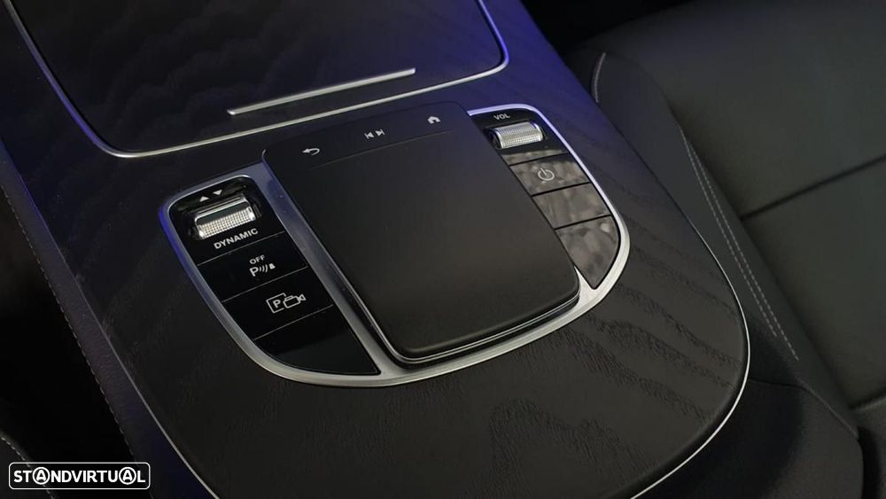 Mercedes-Benz E 300 de 9G-TRONIC AMG Line - 26