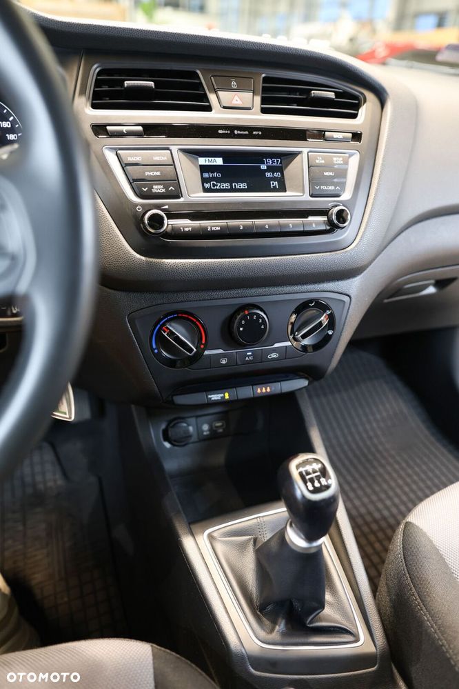 Hyundai i20 1.2 Fresh - 29