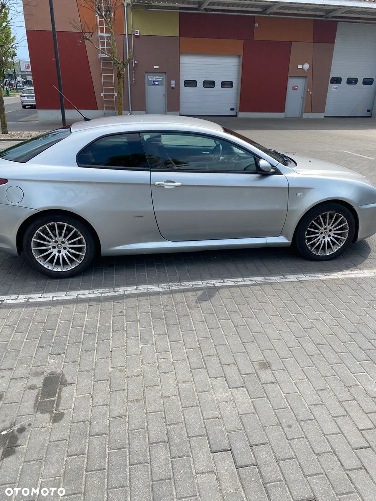 Alfa Romeo GT 1.9JTD 16V Distinctive - 5