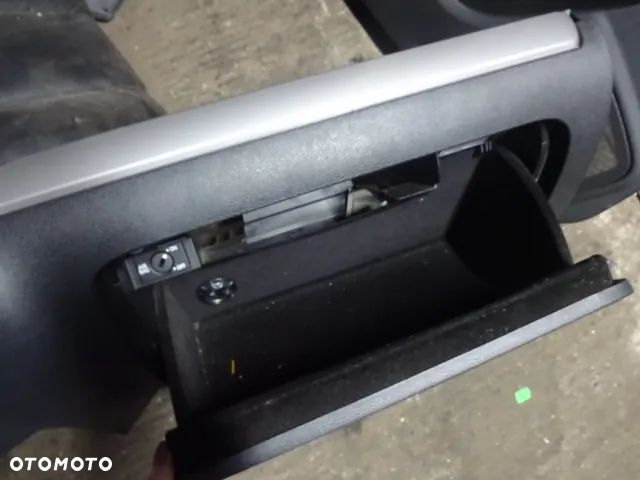 Schowek pasażera VW Golf VI 1K1 857 290E - 2