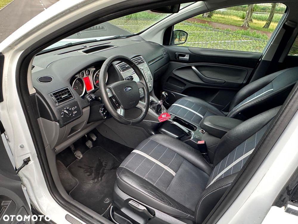 Ford Kuga - 18