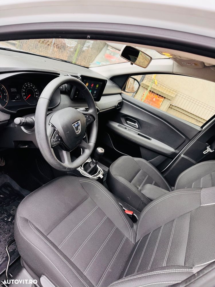 Dacia Logan TCe 90 MT6 Prestige - 9