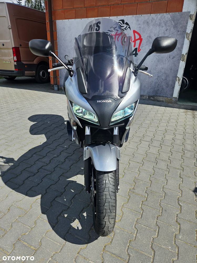 Honda CBF - 22
