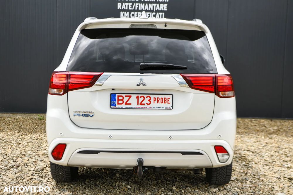 Mitsubishi Outlander 2.4 4WD - 10