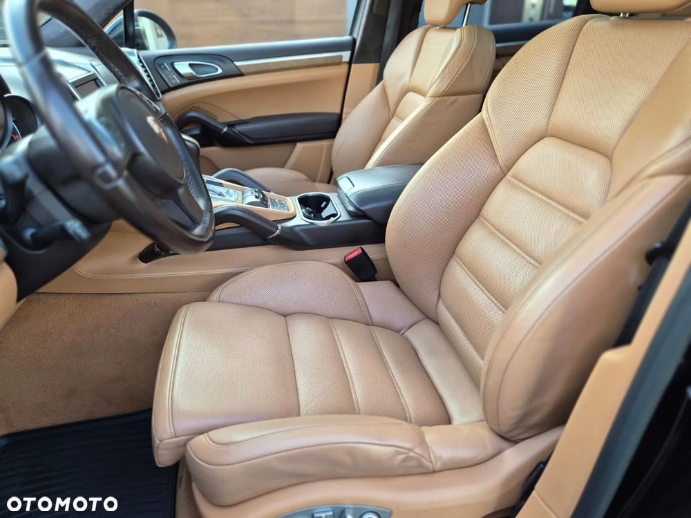 Porsche Cayenne - 17