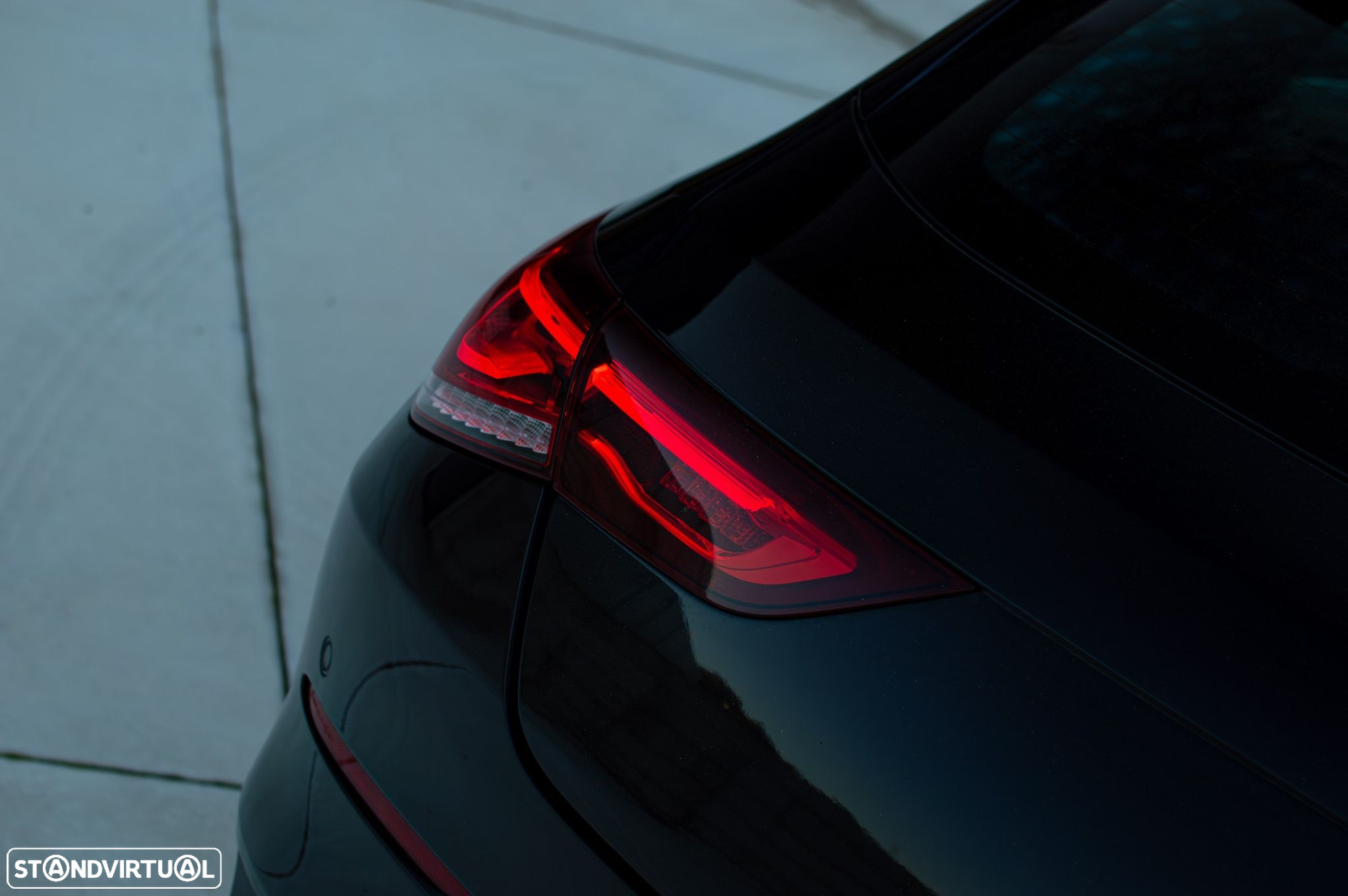 Mercedes-Benz CLA 180 - 60