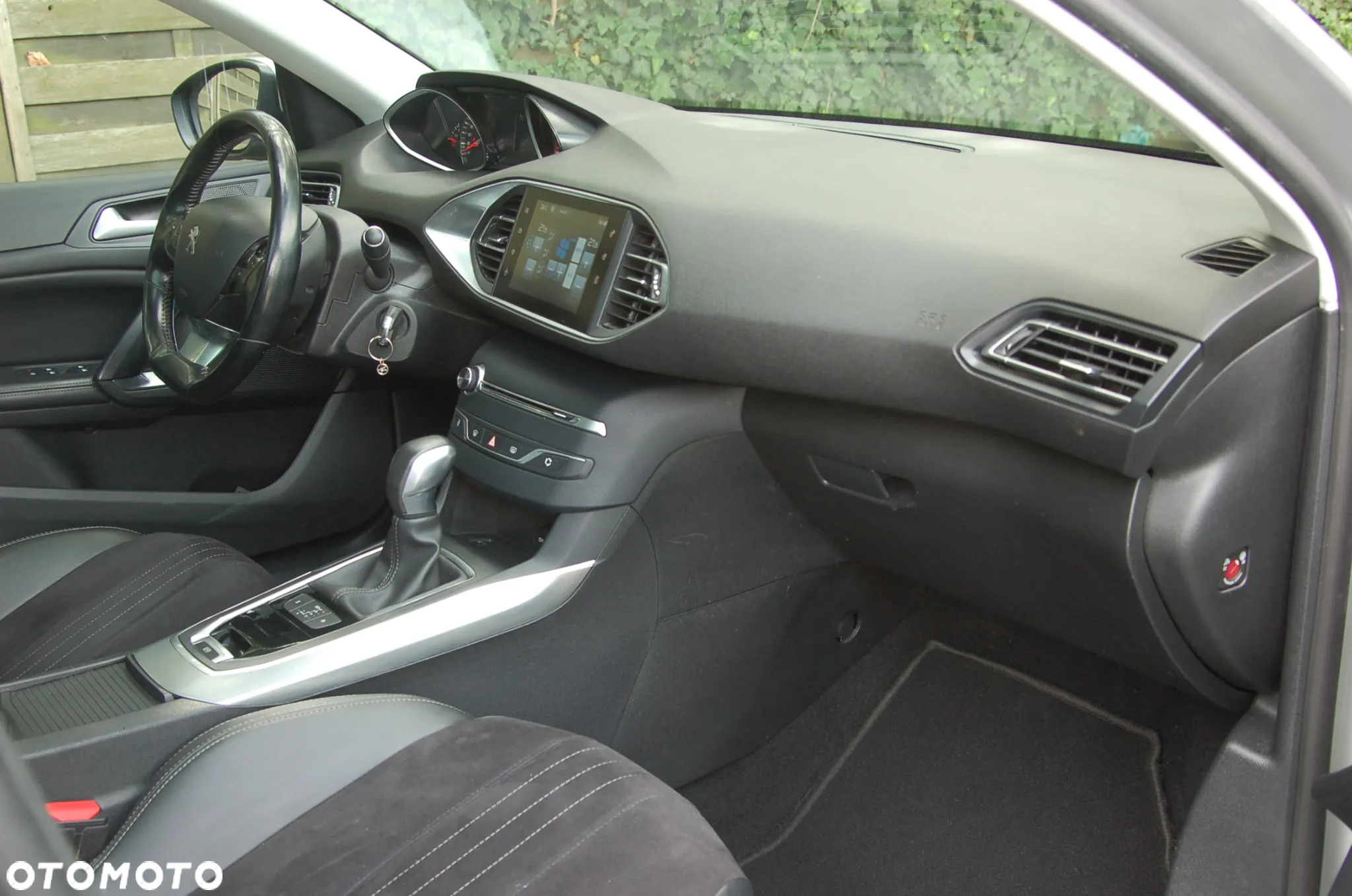 Peugeot 308 SW BlueHDi 120 EAT6 Stop & Start Allure - 6
