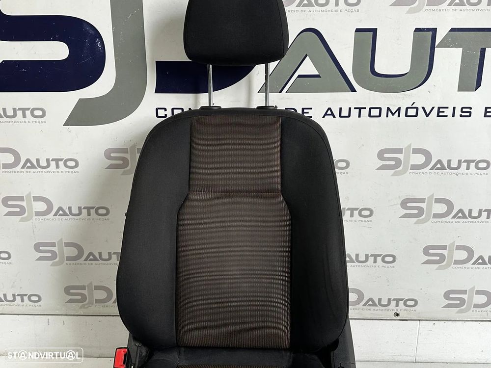 Conjunto Bancos - Mercedes C (W204) - 4