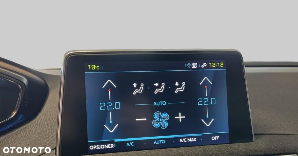 Peugeot 3008 1.6 PureTech HYbrid4 GT S&S EAT8 - 11