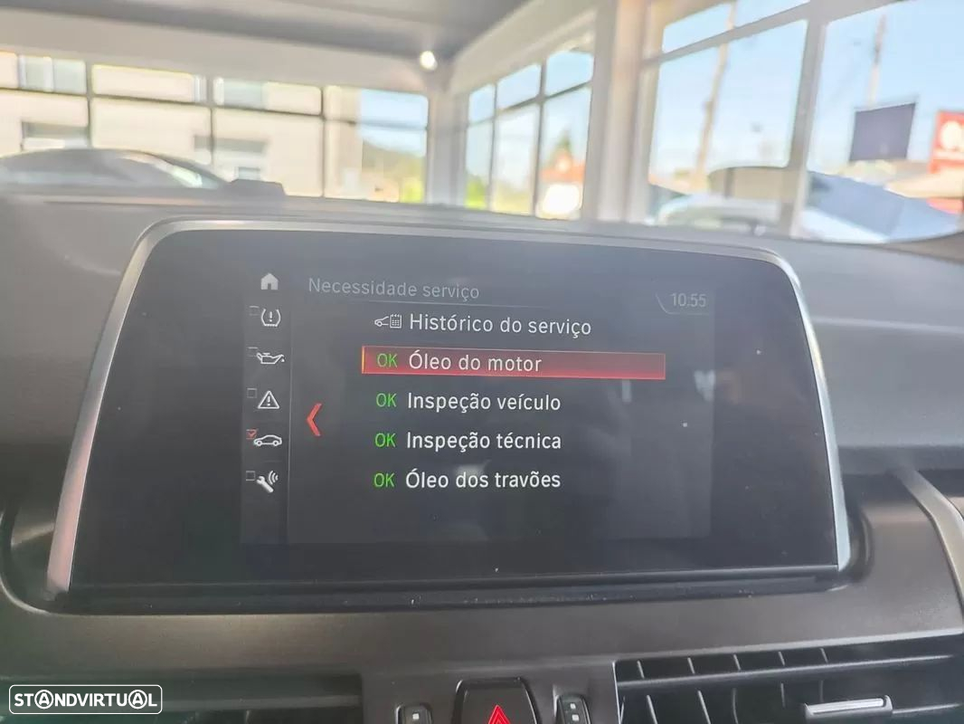BMW 216 Active Tourer d Line Luxury Auto - 32