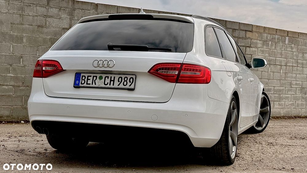 Audi A4 Avant 2.0 TDI DPF clean diesel quattro S line Sportpaket - 13