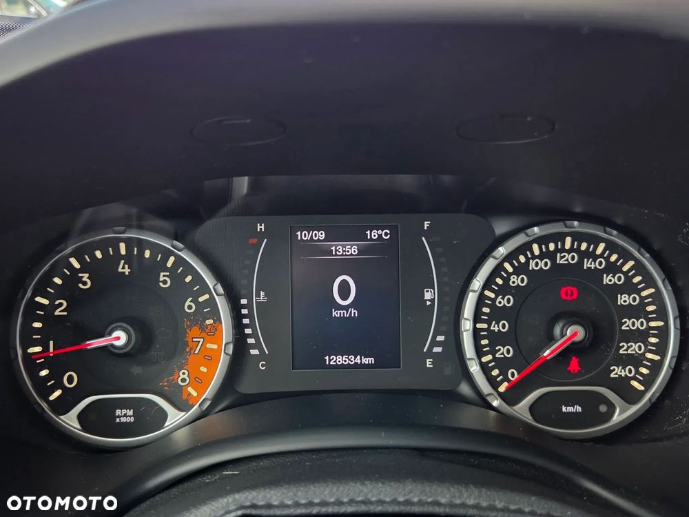 Jeep Renegade 1.6 E-TorQ Longitude - 34