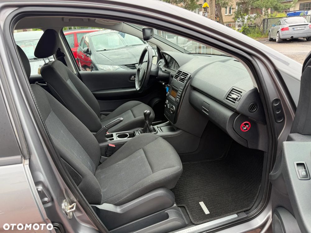 Mercedes-Benz Klasa A 150 BlueEFFICIENCY Elegance - 22