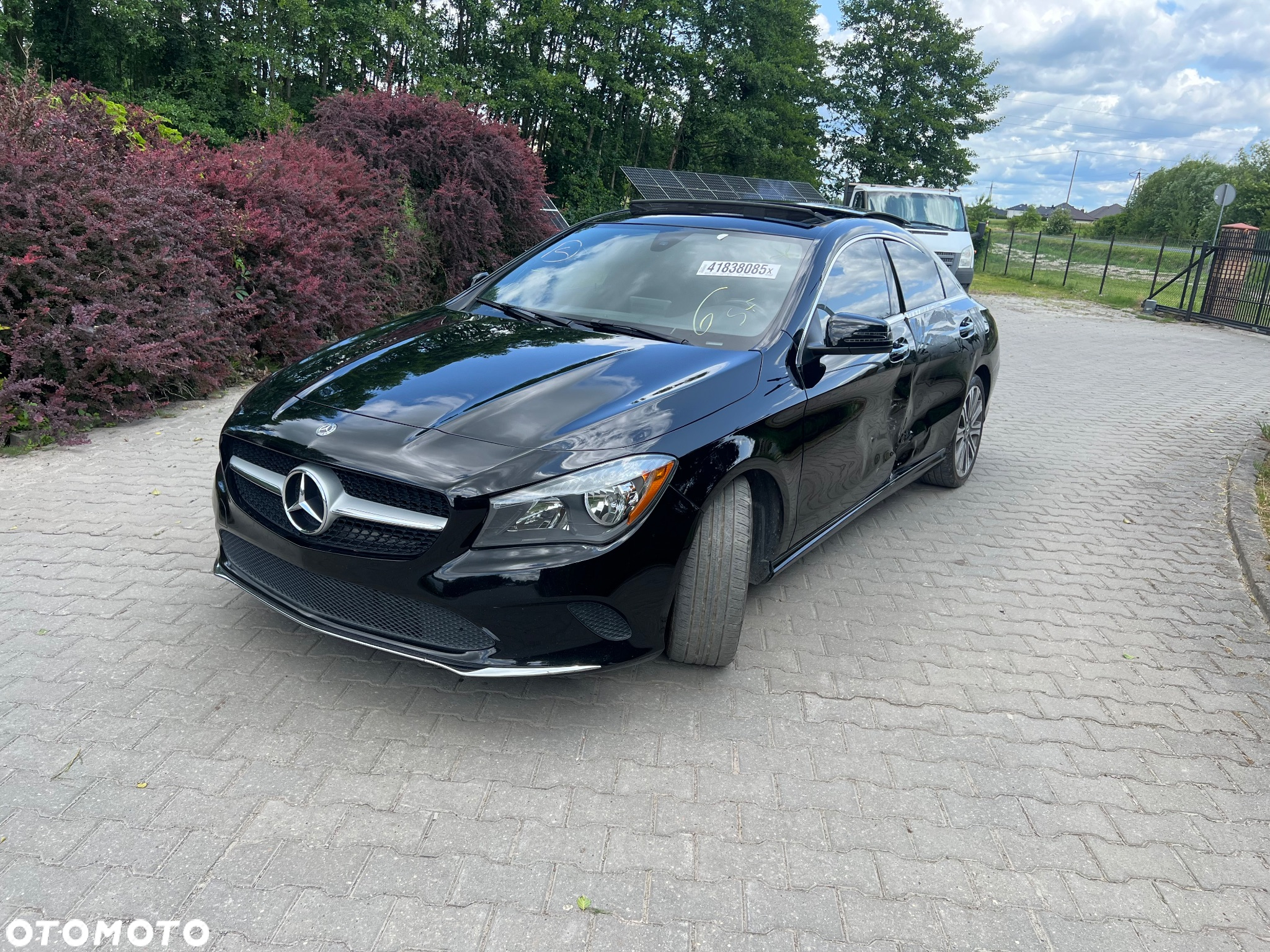 Mercedes-Benz CLA - 12