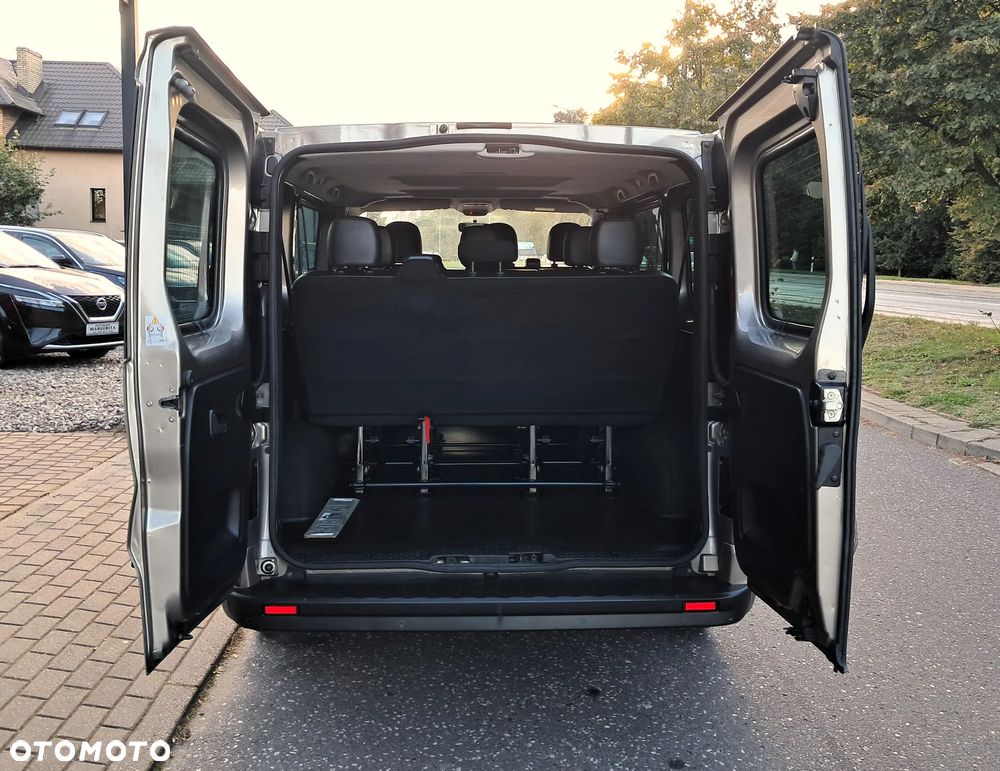 Opel Vivaro - 38