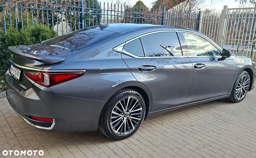 Lexus ES - 2