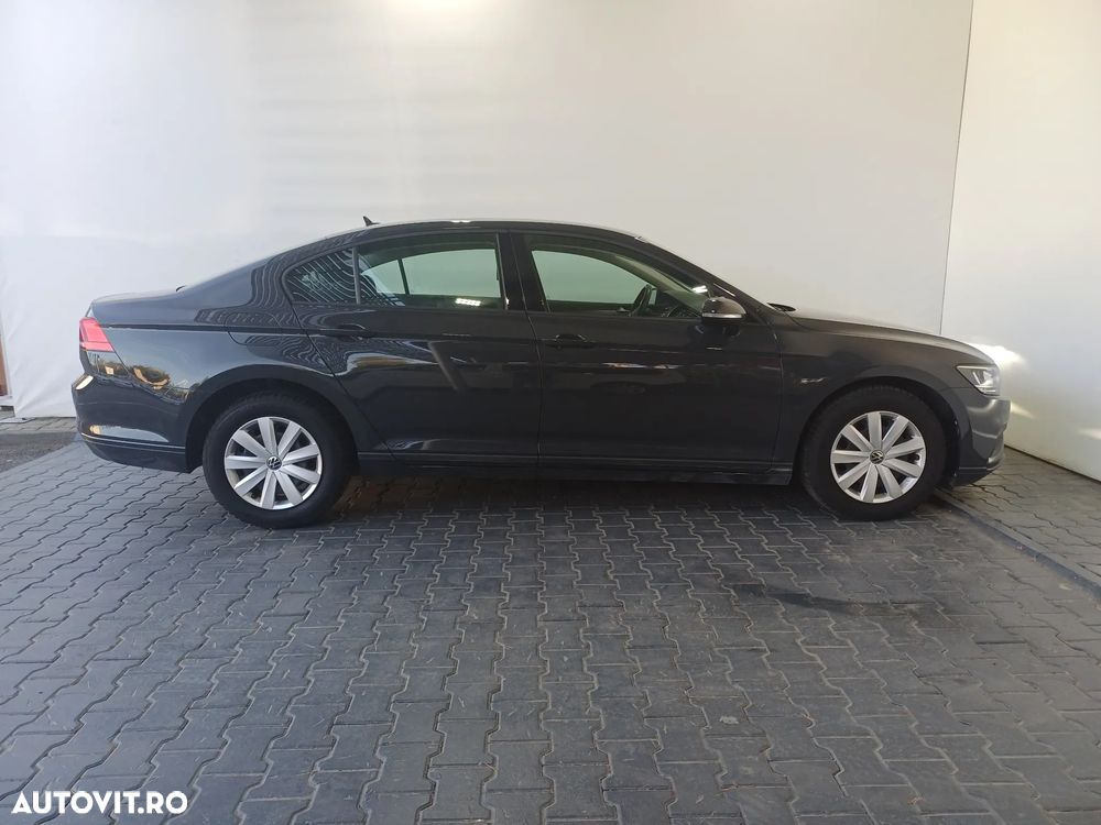 Volkswagen Passat 1.5 TSI ACT DSG Trendline - 31