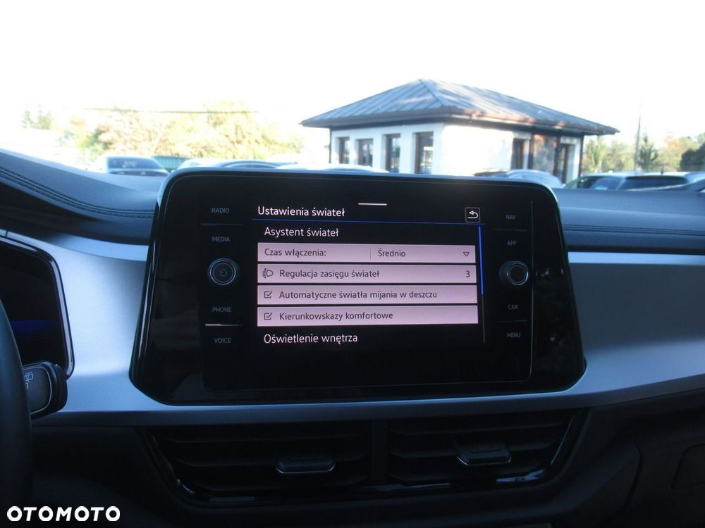 Volkswagen T-Roc 1.5 TSI Life DSG - 24