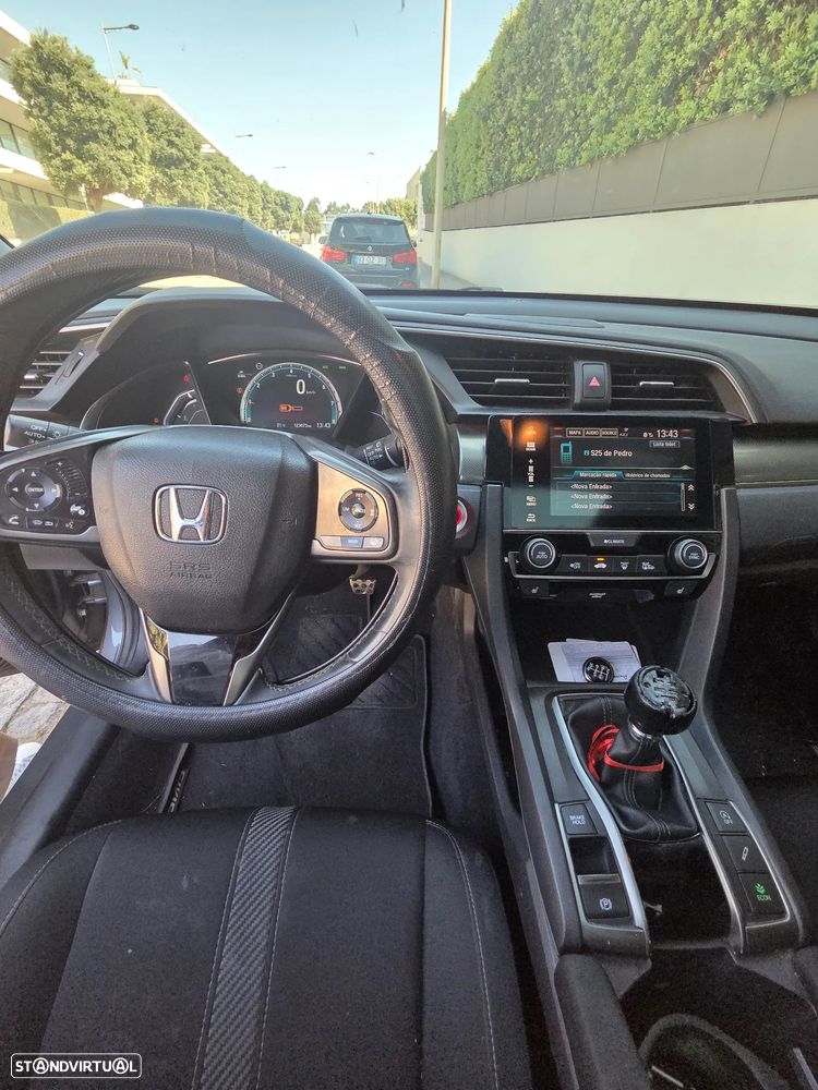 Honda Civic 1.0 i-VTEC Comfort - 10