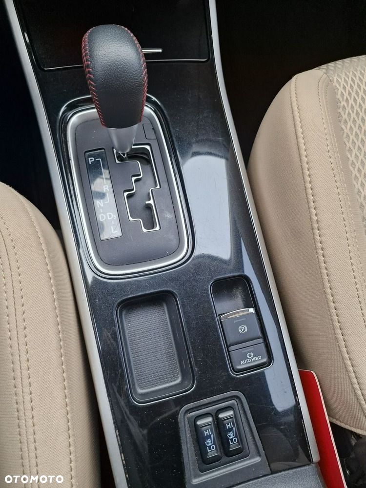 Mitsubishi Outlander - 24