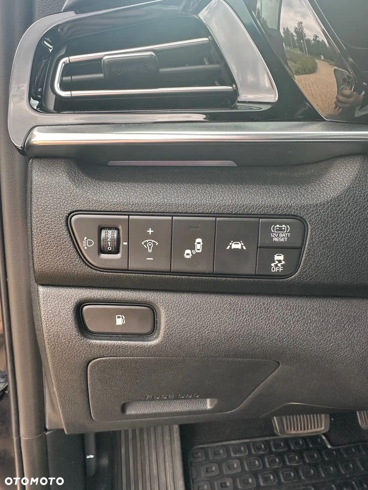 Kia Niro 1.6 GDI Hybrid L Business Line - 36