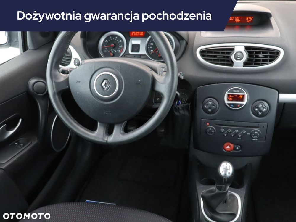 Renault Clio - 9