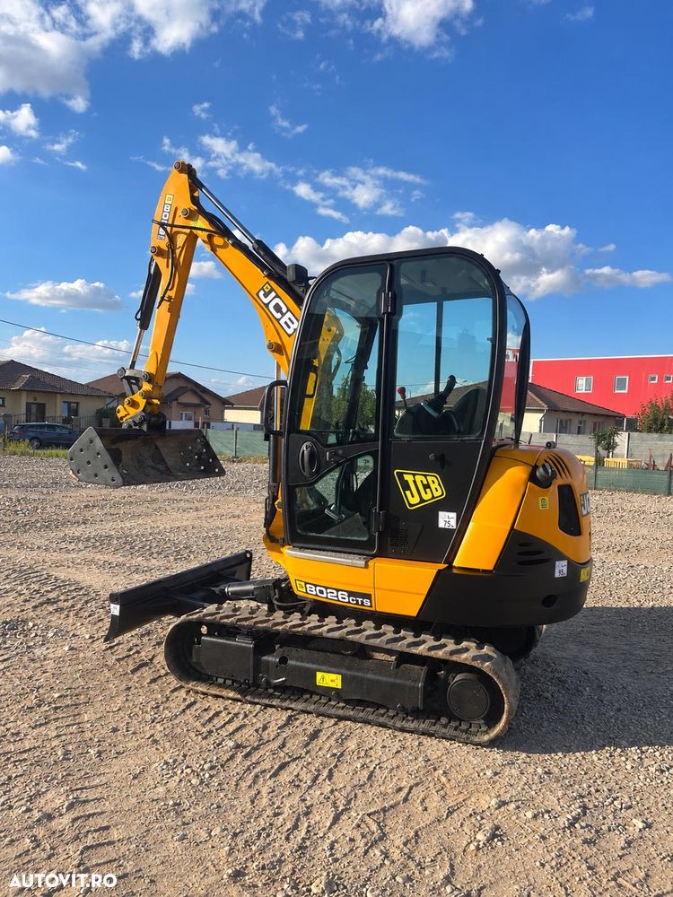 JCB 8026 - 4