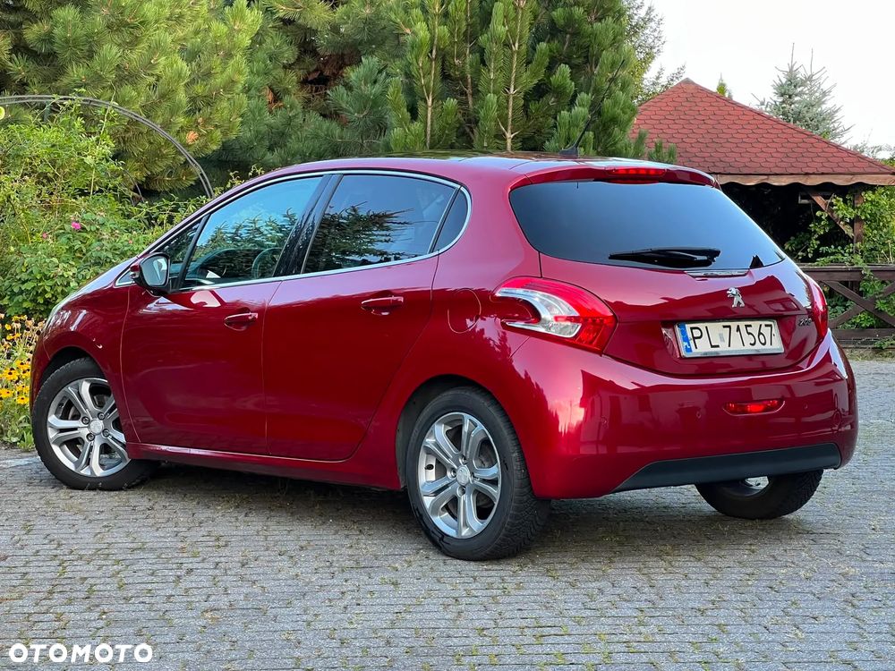 Peugeot 208 1.2 PureTech Allure - 12