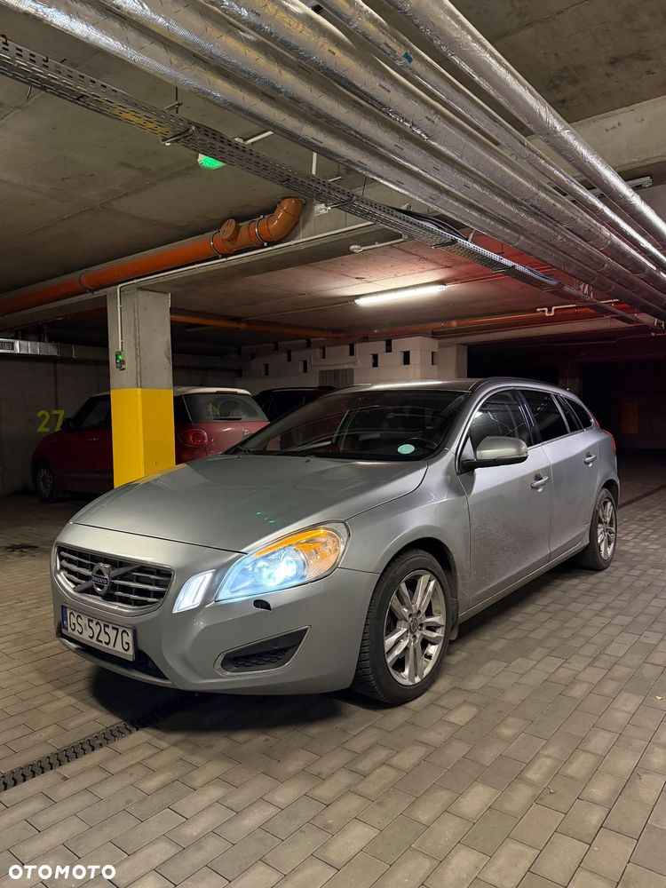 Volvo V60 DRIVe - 1