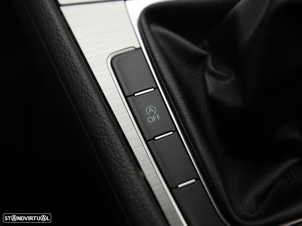 VW Golf Variant 1.6 TDi GPS Edition - 17