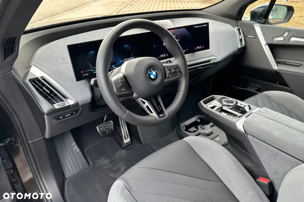 BMW iX xDrive45 100.6kWh - 18