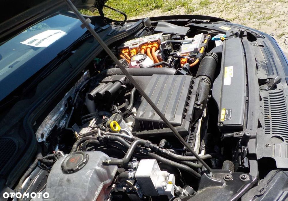 Volkswagen Golf - 5