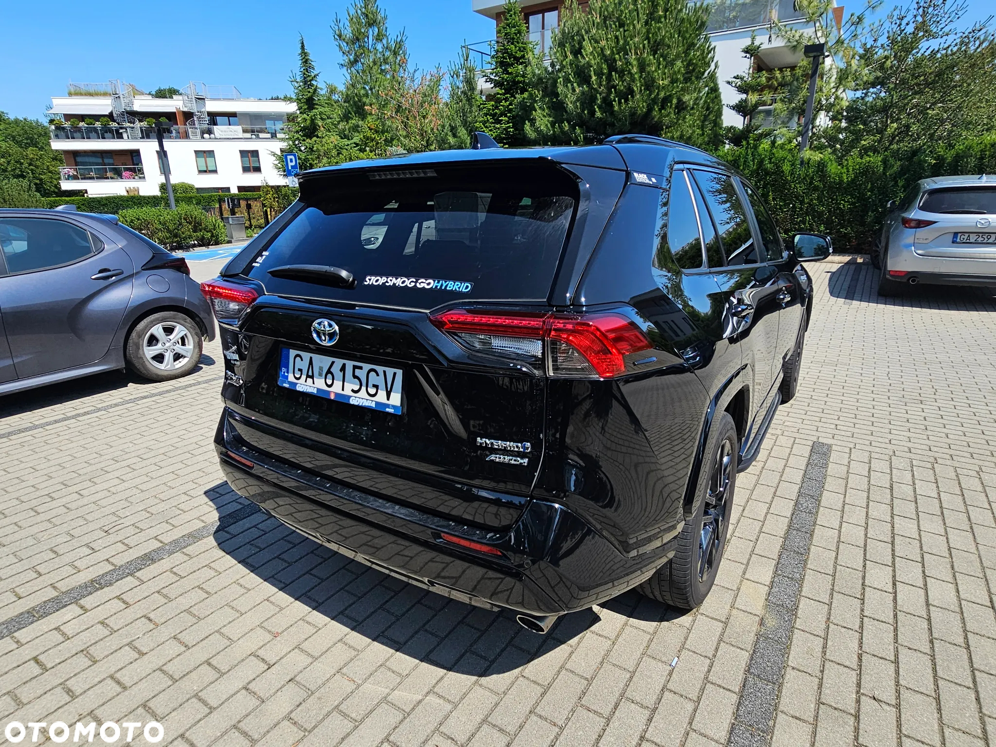Toyota RAV4 2.5 Hybrid Black Edition by JBL 4x4 - 4