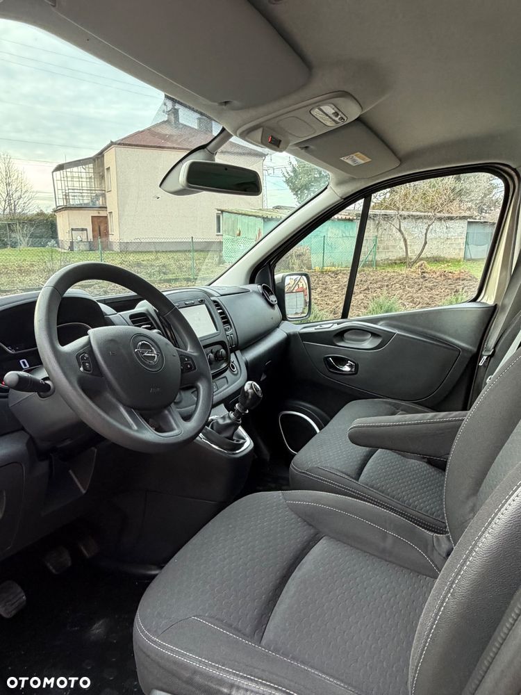 Opel Vivaro - 23