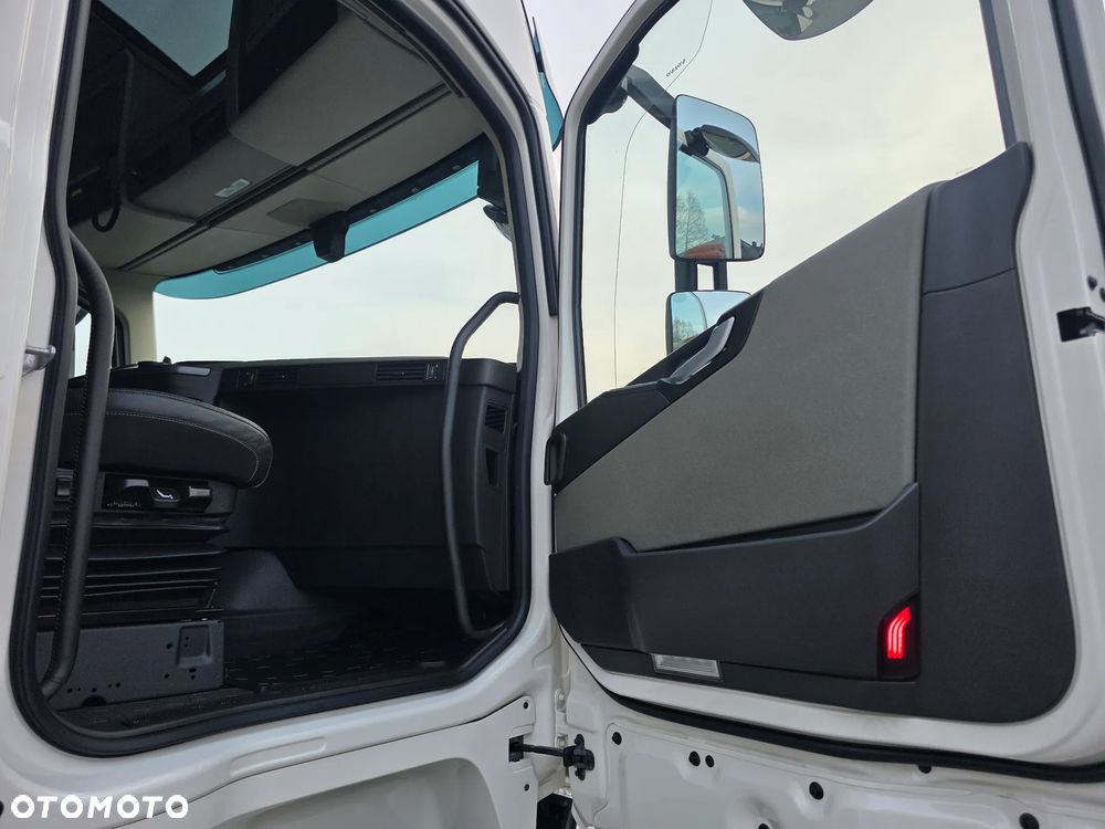 Volvo FH500/EURO6/ADR/FULL LED/ZŁOTY KONTAKT/SPROWADZONE Z NIEMIEC - 23