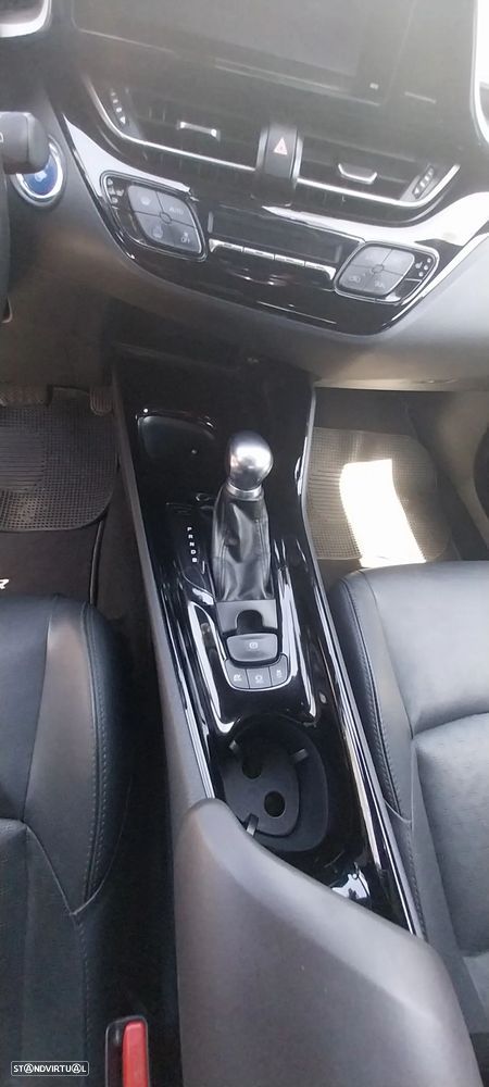 Toyota C-HR 1.8 HSD Exclusive+P.Luxury - 25