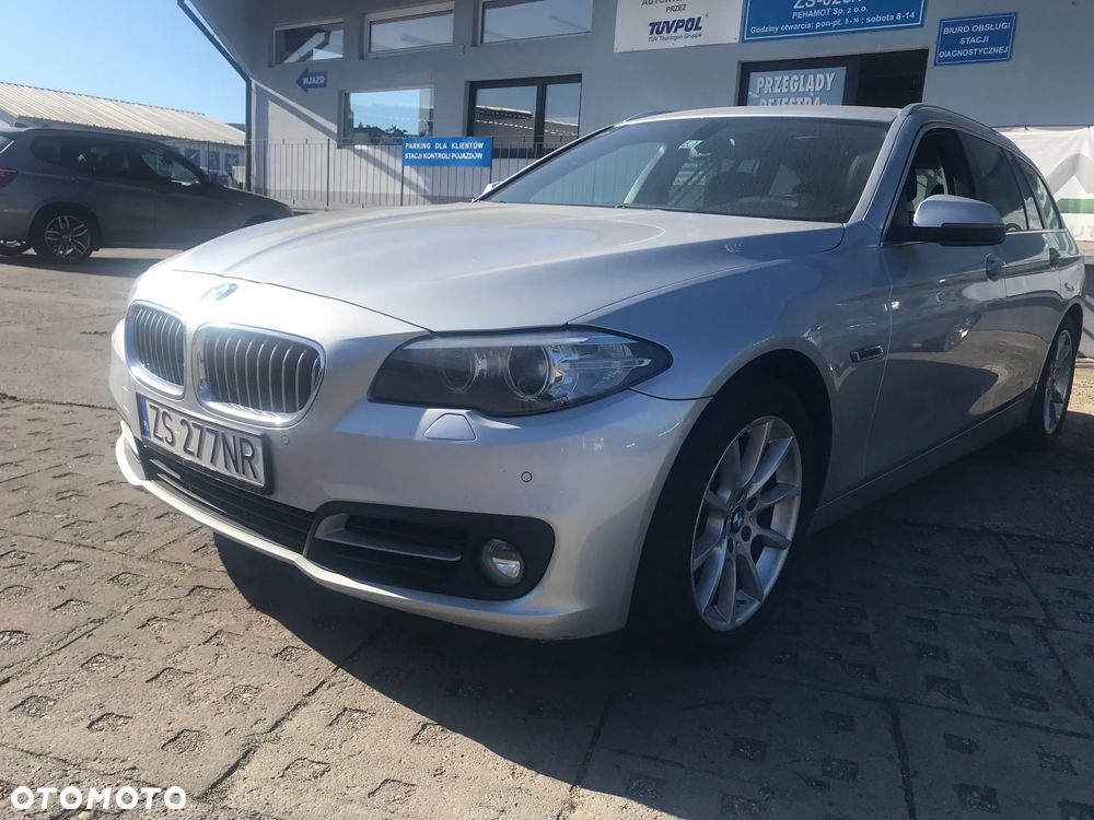 BMW Seria 5 530d xDrive Touring Sport-Aut Luxury Line - 3