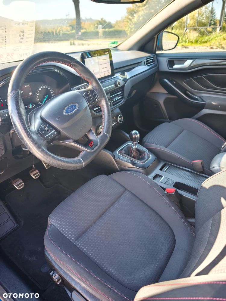 Ford Focus 1.0 EcoBoost Start-Stopp-System ST-LINE STYLE - 28