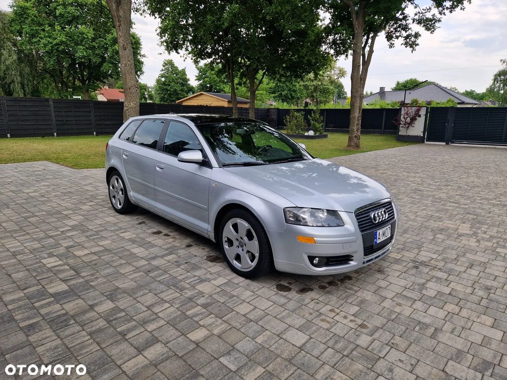 Audi A3 Sportback 2.0 TFSI (DSG) S tronic Ambiente - 2